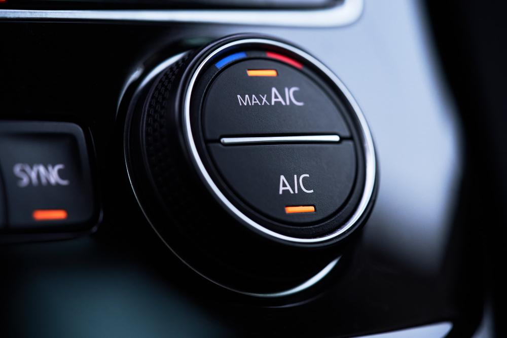Czyszczenie klimatyzacji w samochodzie – jak się za to zabrać