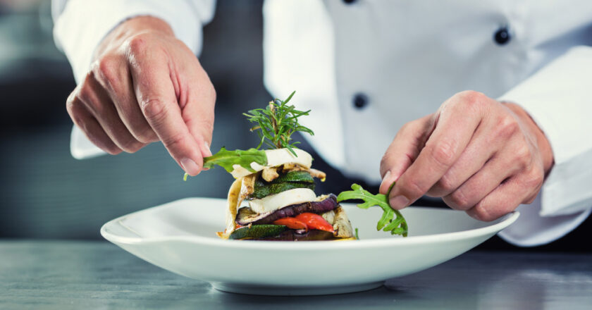 „Innowacyjne trendy w wyposażeniu gastronomii: Odkryj najlepsze rozwiązania oferowane przez Magnum-Pro”.